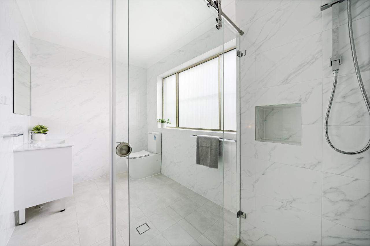 Burwood New 2 Bedroom 2 Bathroom Apartment Sydney Kültér fotó